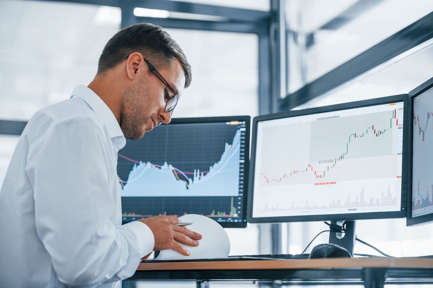 Ethereum Faces $3.7 Billion Unstaking Queue as Prices Drop 10% From Weekly Highs