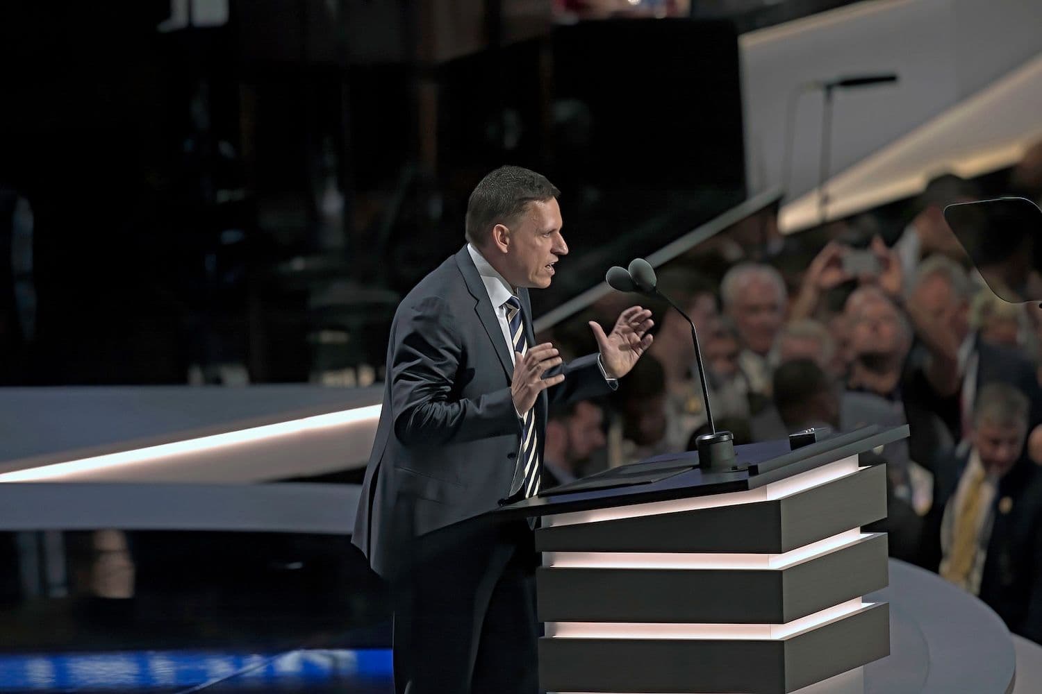 desktop-le-fonds-de-peter-thiel-se-débarrasse-d’ethzilla-en-pleine-chute-d’ethereum