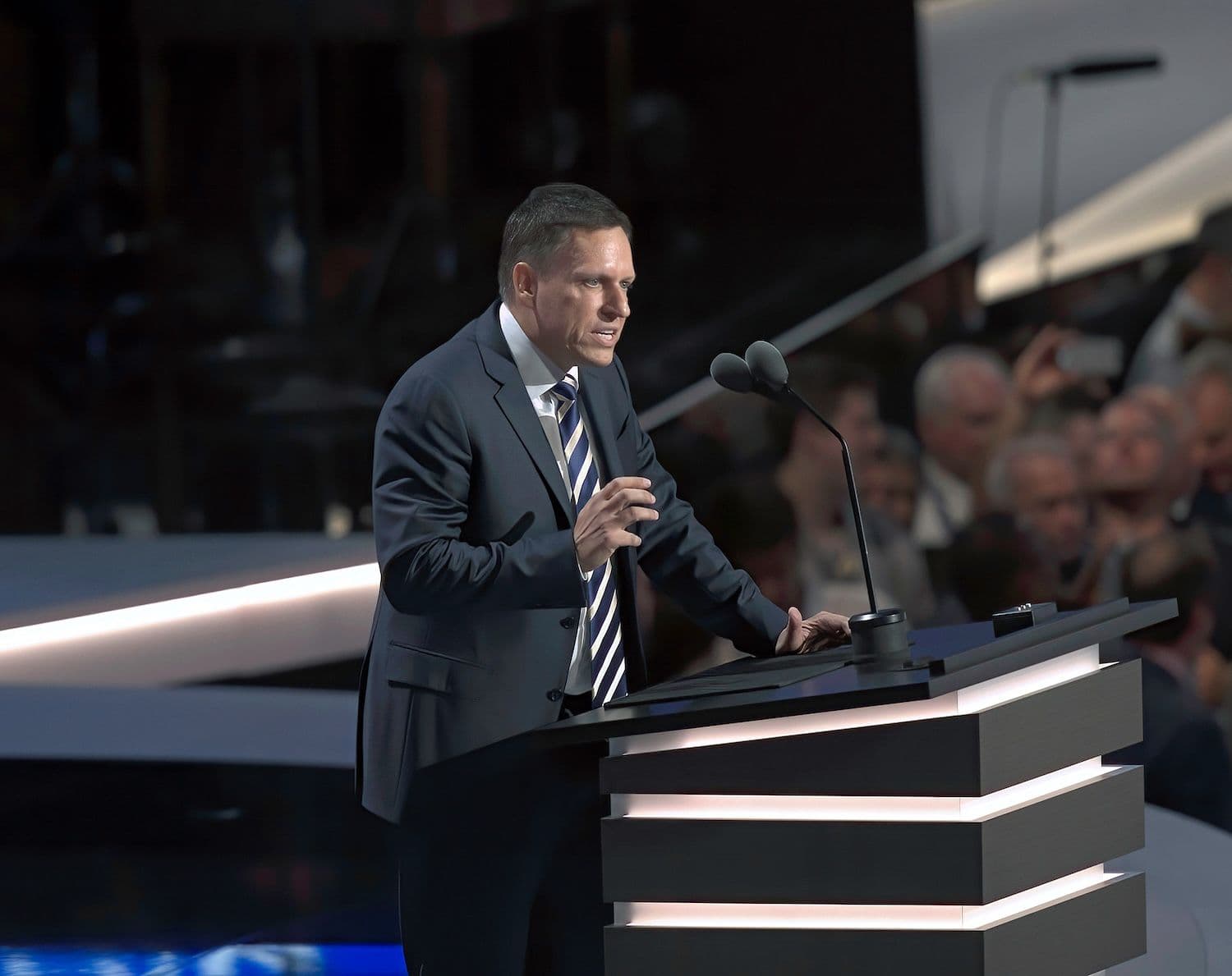 desktop-bilionário-peter-thiel-aumenta-aposta-no-ethereum-com-participação-de-75-na-ethzilla