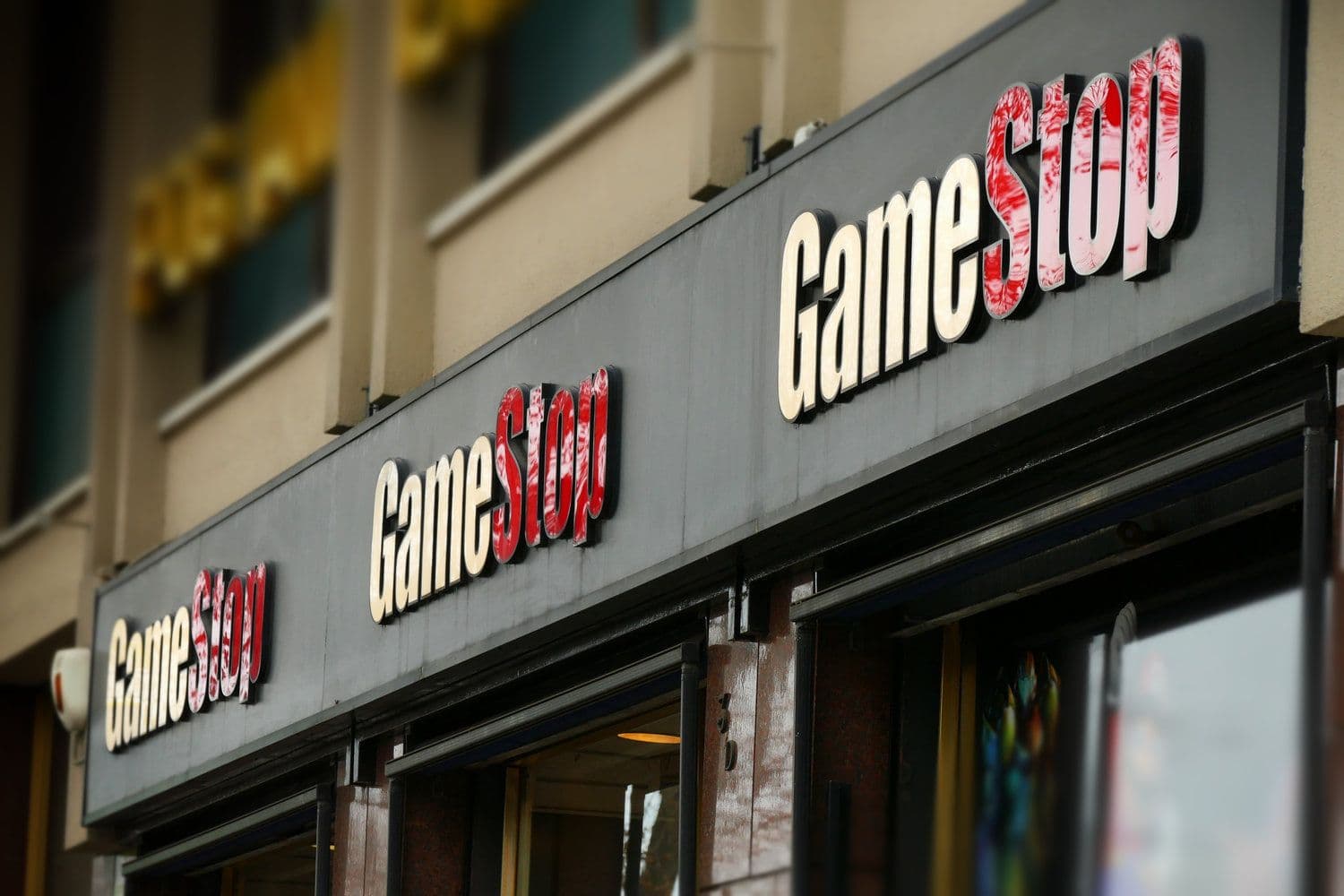 desktop-azioni-di-gamestop-balzano-del-14-dopo-annuncio-strategia-riserva-bitcoin