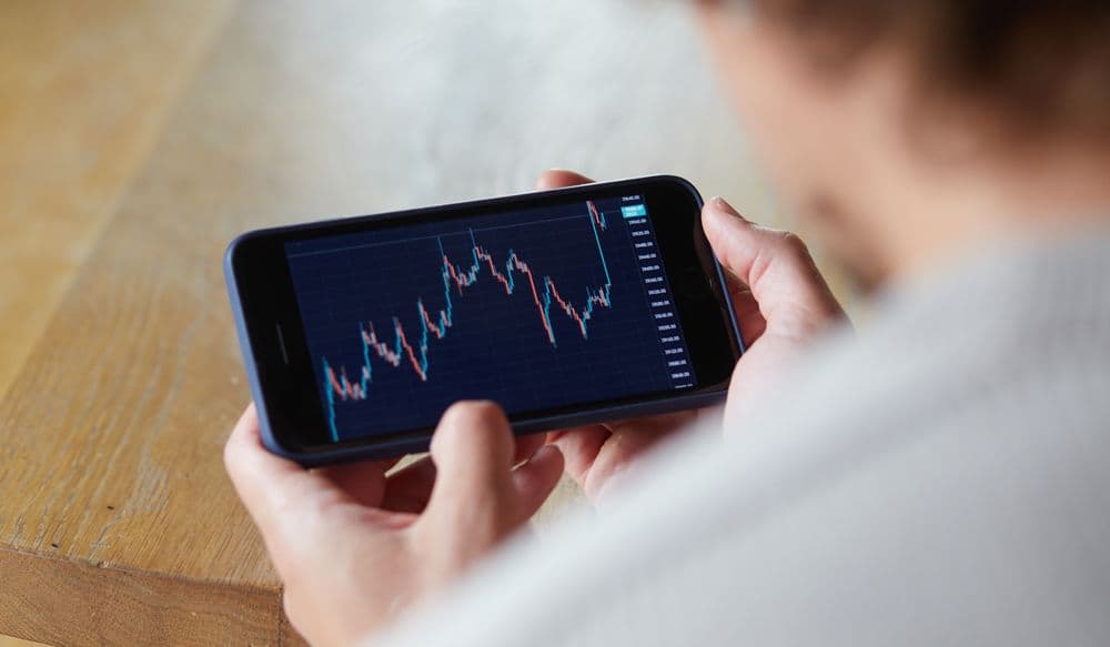 desktop-比特币准备突破?etf流入和减少的交易所供应量-暗示目标为116k