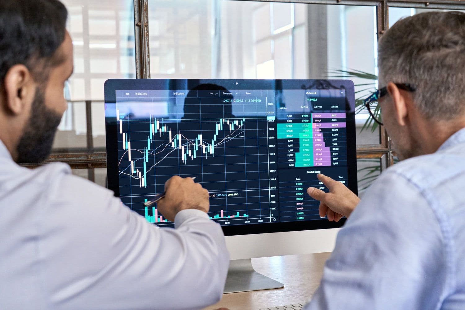 Trendende munten van de week: RAY en BCH trotseren de daling van Bitcoin, en zetten een nieuw Altcoin-seizoen in gang.