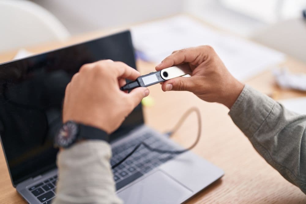 Dompet Kripto Hardware: Panduan Lengkap Untuk Keamanan Aset Digital