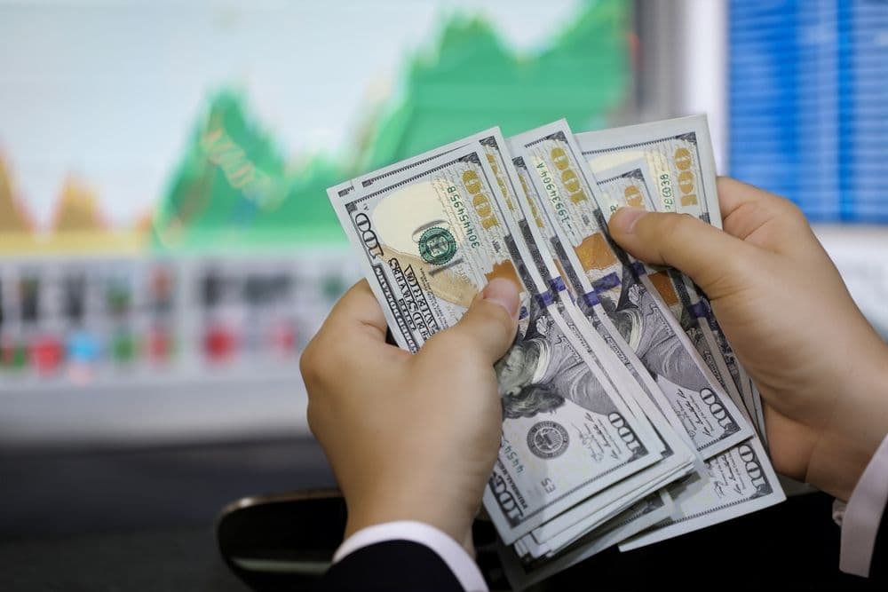 BIS Geeft Dreigende Waarschuwing Over Ineenstorting van Dollar Vertrouwen, Crypto Staat Klaar om te Profiteren