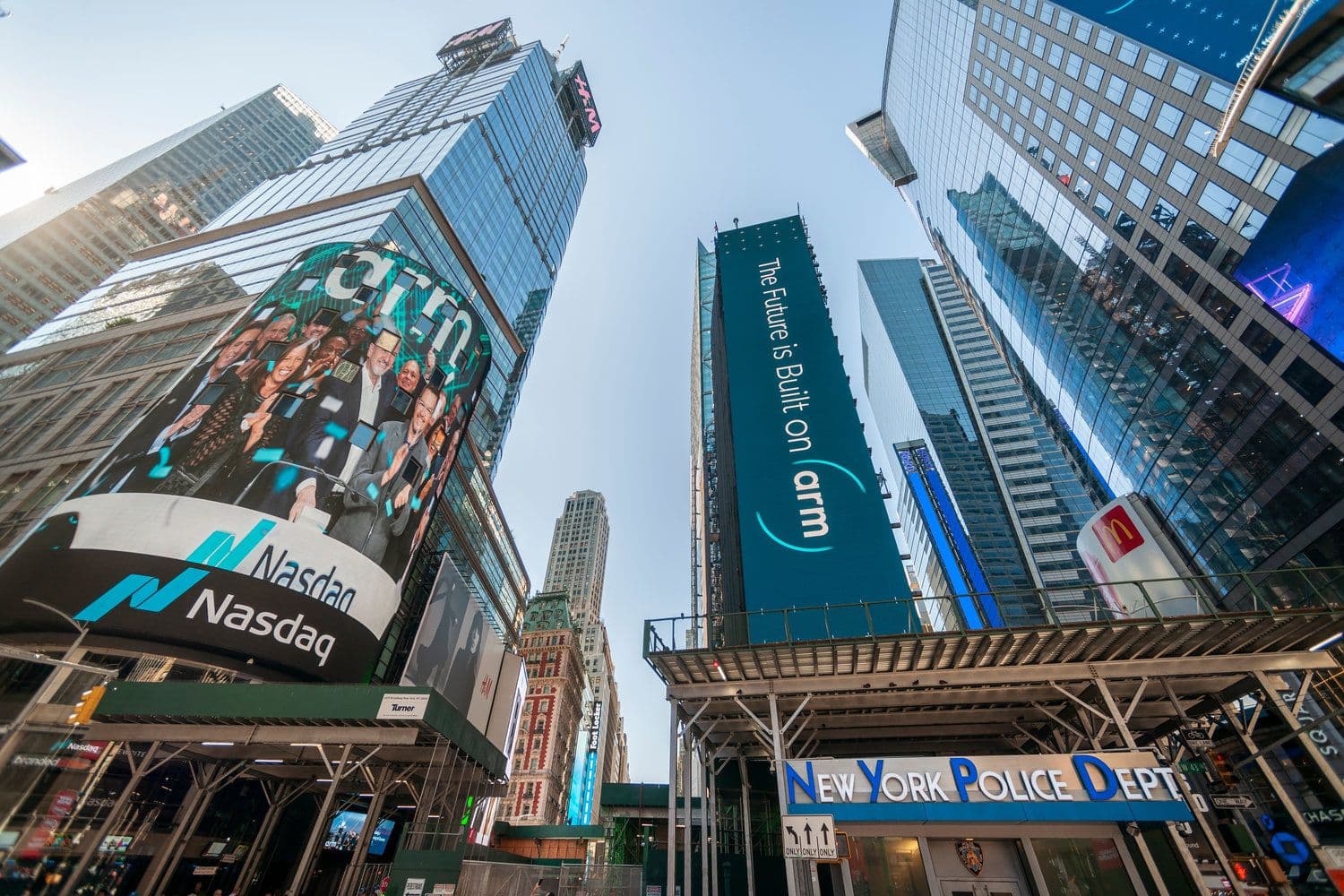 desktop-nasdaq-mendesak-sec-untuk-mengatur-sekuritas-digital-sebagai-saham-dengan-nama-lain