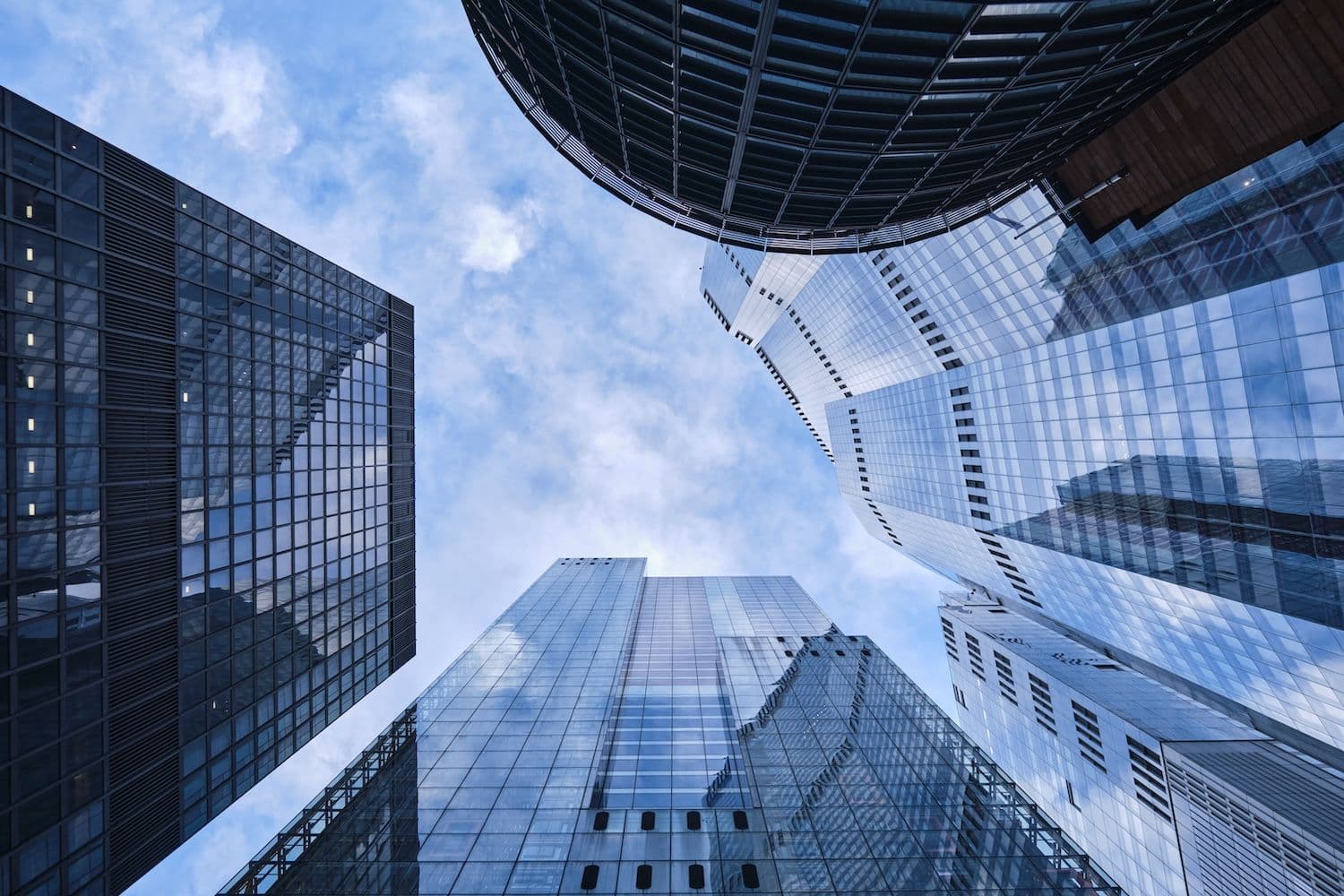 desktop-executivo-do-citi-alerta-que-rendimentos-de-stablecoins-podem-desencadear-fuga-de-depósitos-bancários-de-66-trilhões