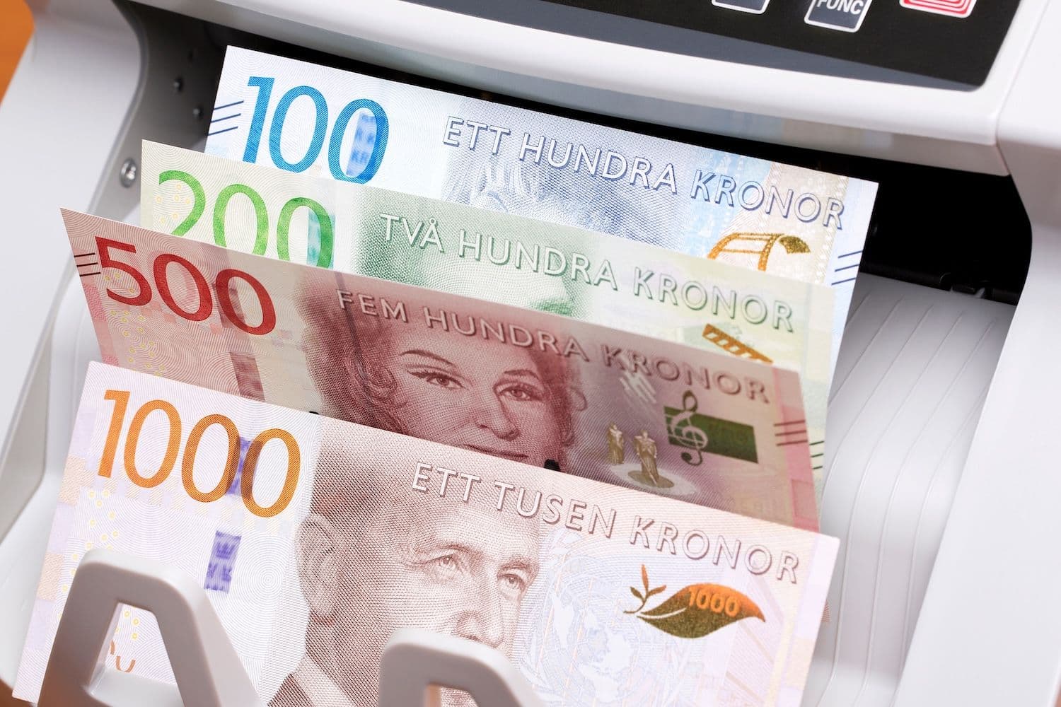 Buterin呼吁以太坊增强抗风险能力, 因为瑞典放弃了2025年无现金目标