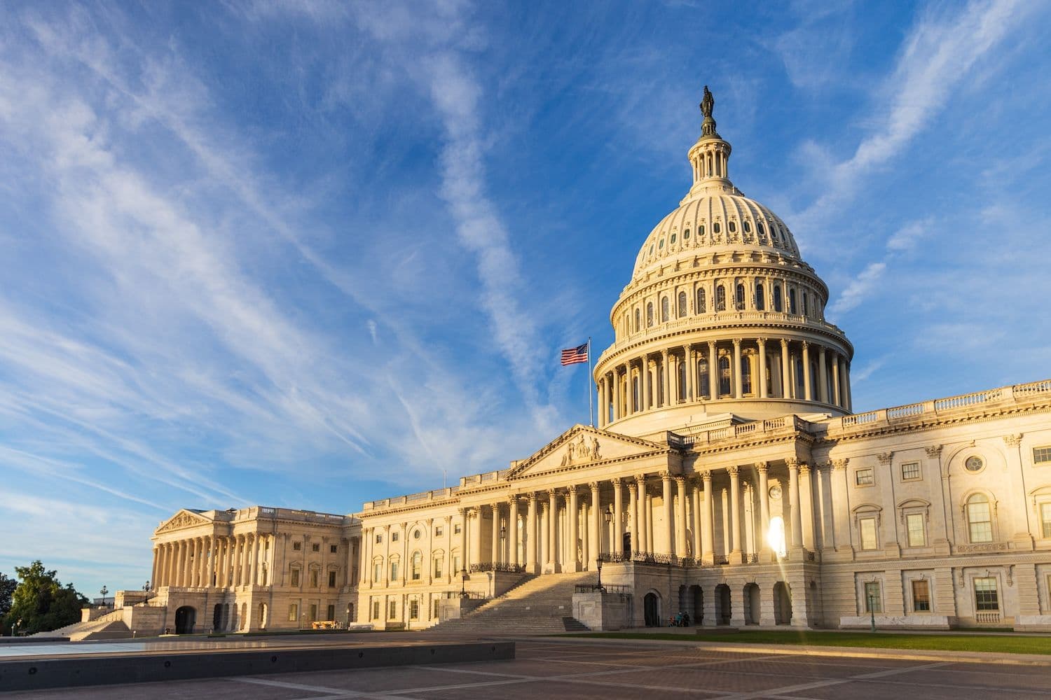 상원 은행위원회, 기록적인 산업 지출 속 디지털 자산 프레임워크 공개