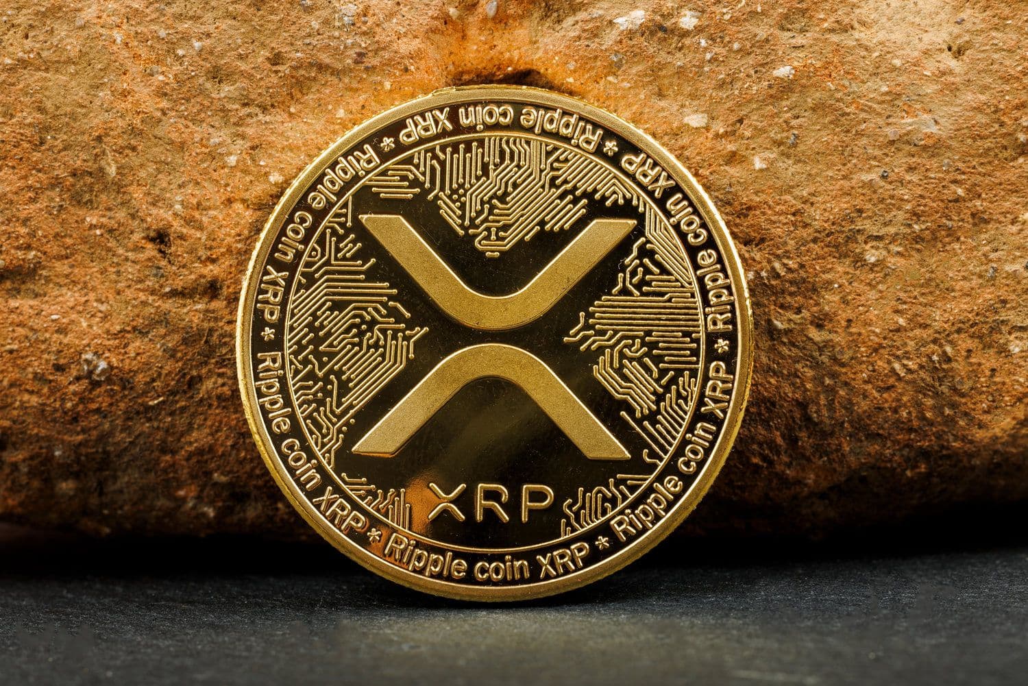 XRP Forma Padrão Cabeça e Ombros, Sinalizando Queda Potencial de 54% em Relação aos Níveis Atuais
