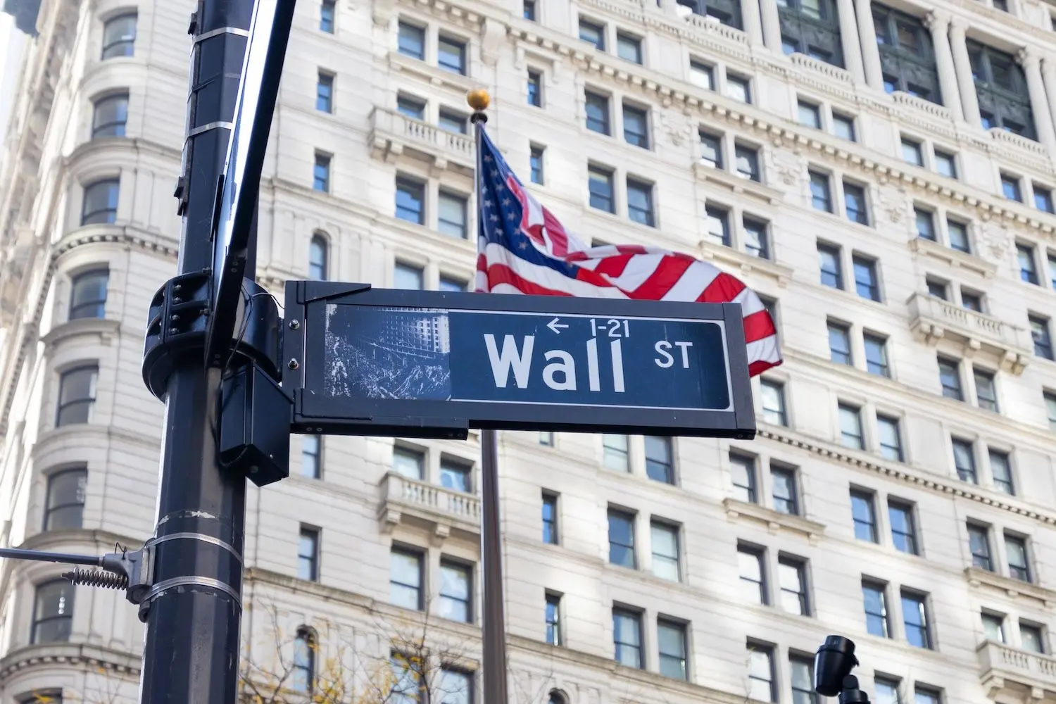 Wall-Street-Analysten warnen vor fiskalischen Belastungen, während das Finanzministerium Stablecoins zur Schuldenaufnahme positioniert