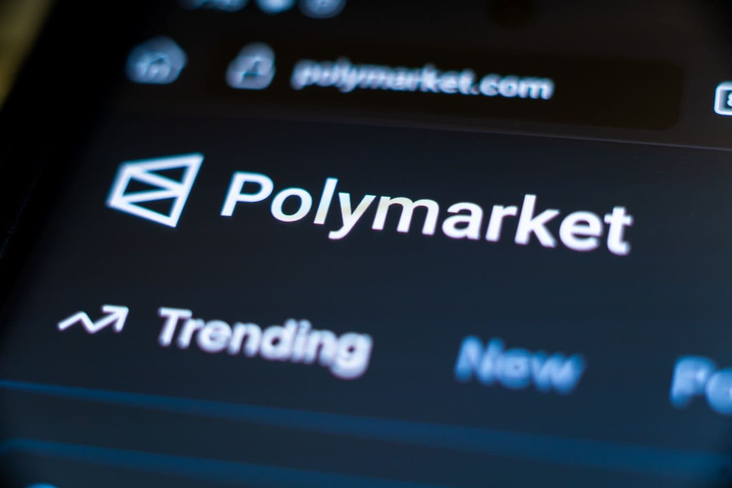 Il fondatore di Polymarket allude a un token un giorno dopo l'investimento di $2 miliardi di ICE