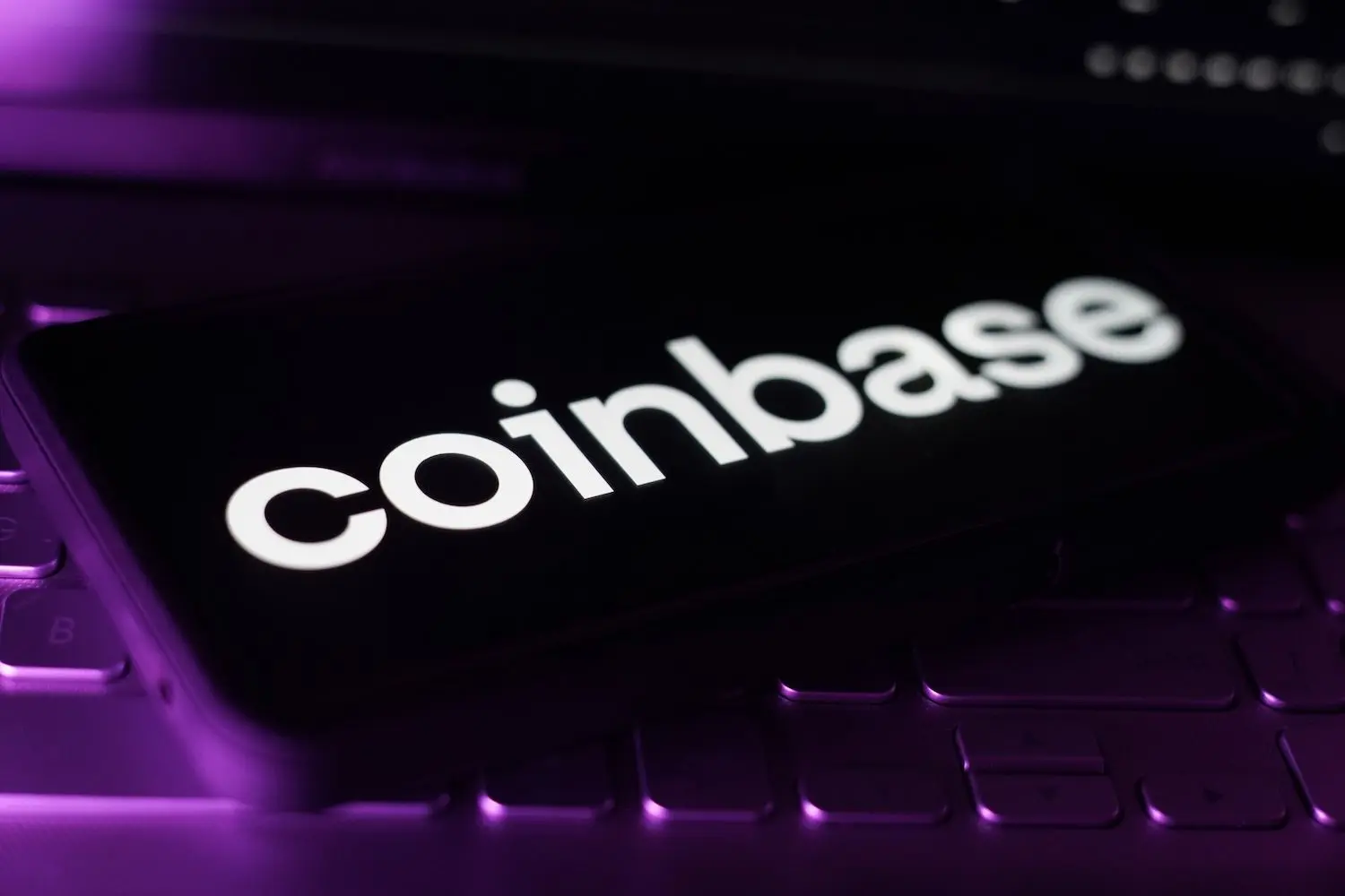 La prima de Ethereum en Coinbase cae al mínimo desde julio de 2022