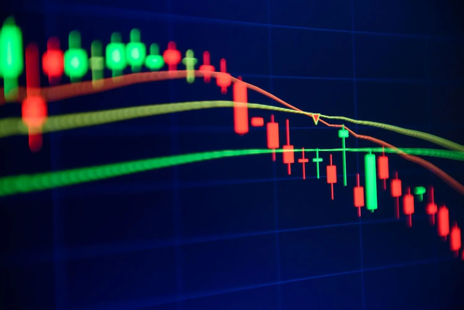 desktop-le-meme-coin-e-i-token-ai-registrano-perdite-significative-nel-2025-nonostante-guidino-le-narrazioni-crypto