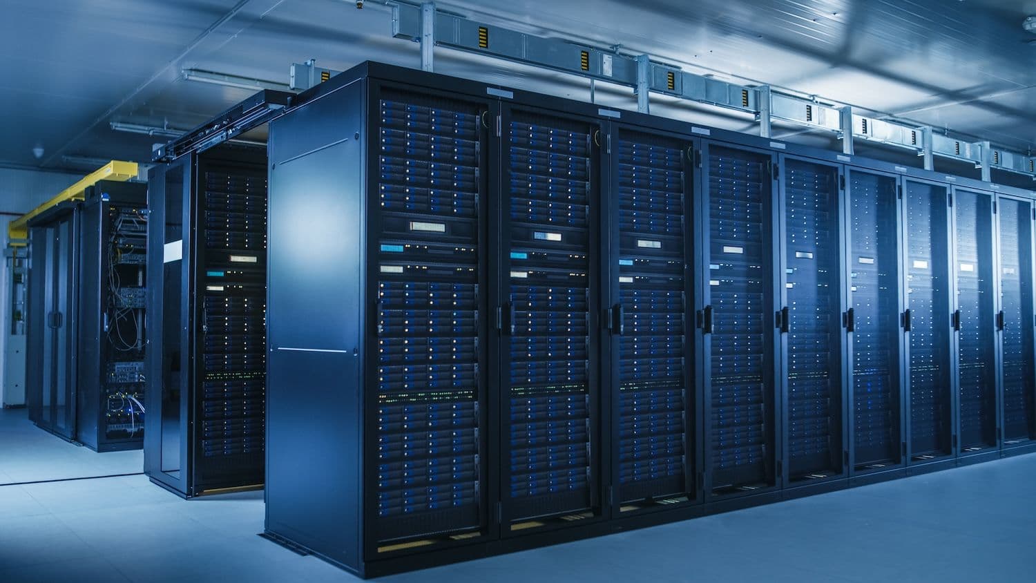 Cloud demand decided the AI trade as Microsoft, Amazon and Alphabet climbed while Apple, Meta and Tesla shed market value. (Image: Shutterstock)