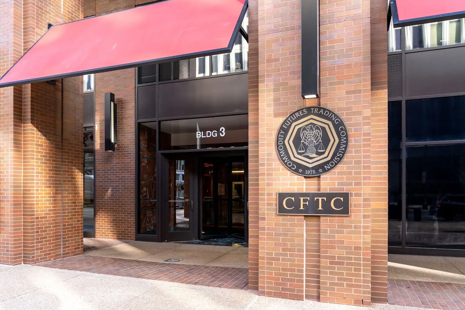 desktop-cftc-amends-stablecoin-definition-to-include-national-trust-banks