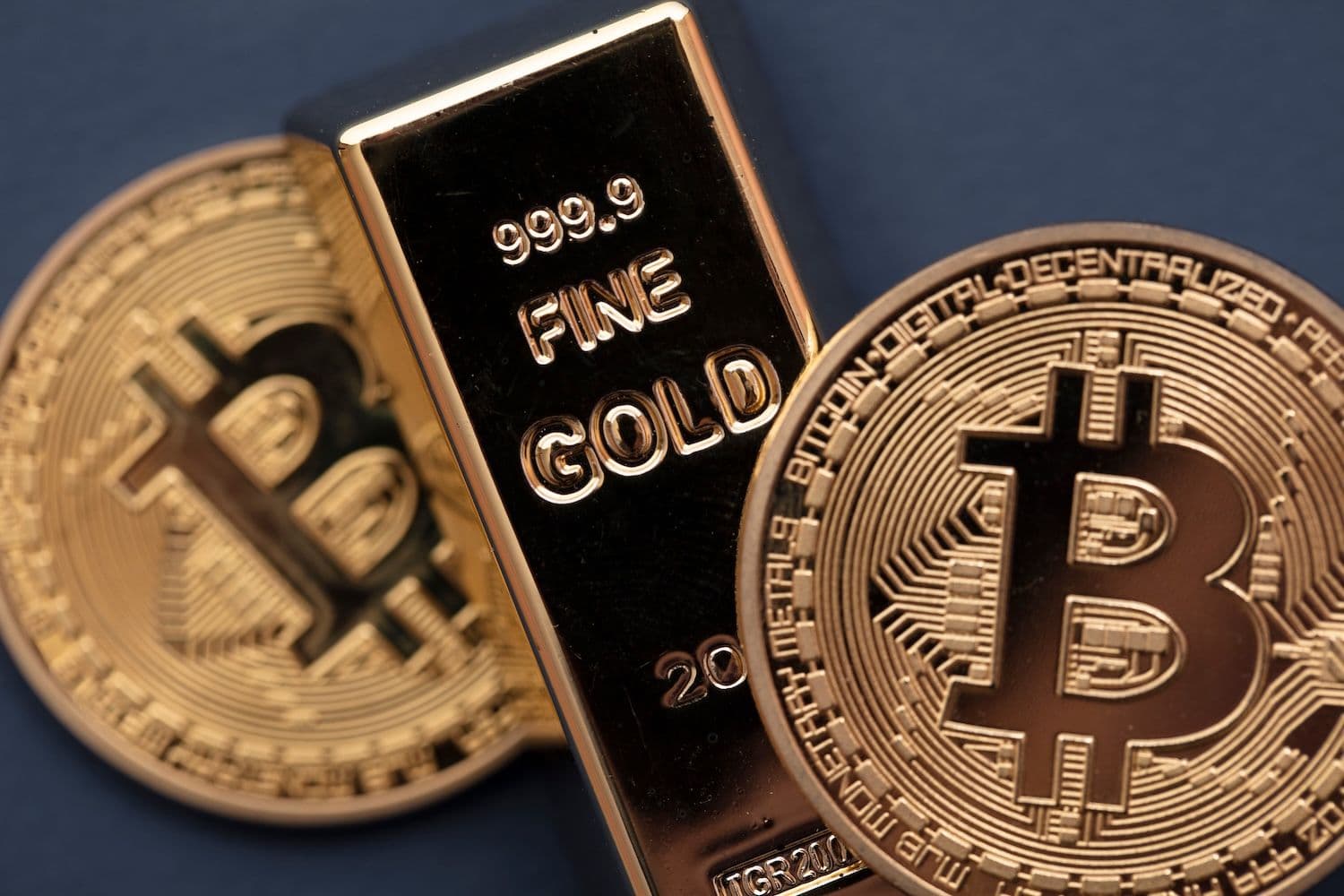 Bitcoin-To-Gold Ratio Reaches Multi-Year Low With Technical Signals Pointing To Recovery