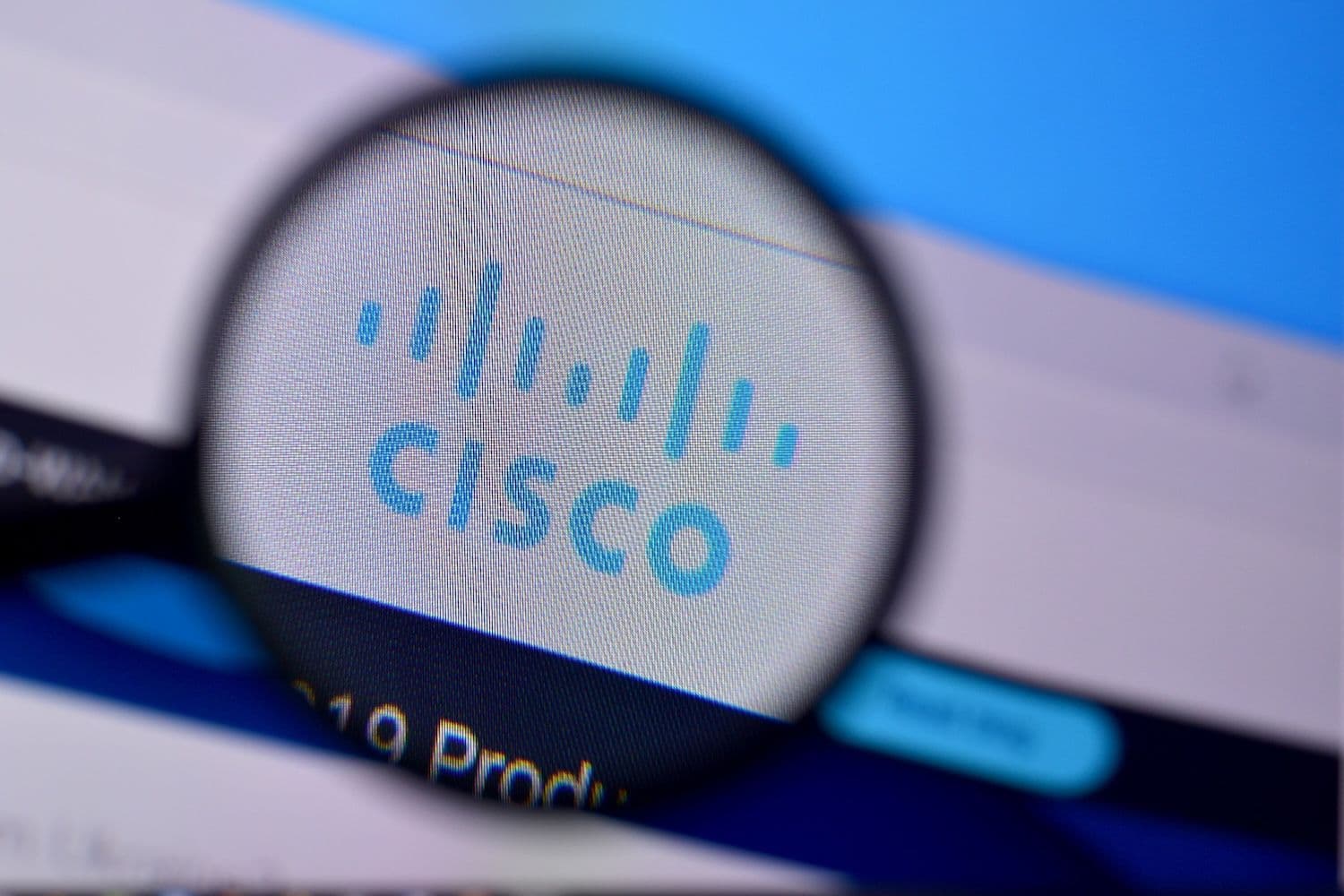 Cisco network security dashboard displaying agentic AI threat detection and quantum-safe encryption status across enterprise infrastructure.