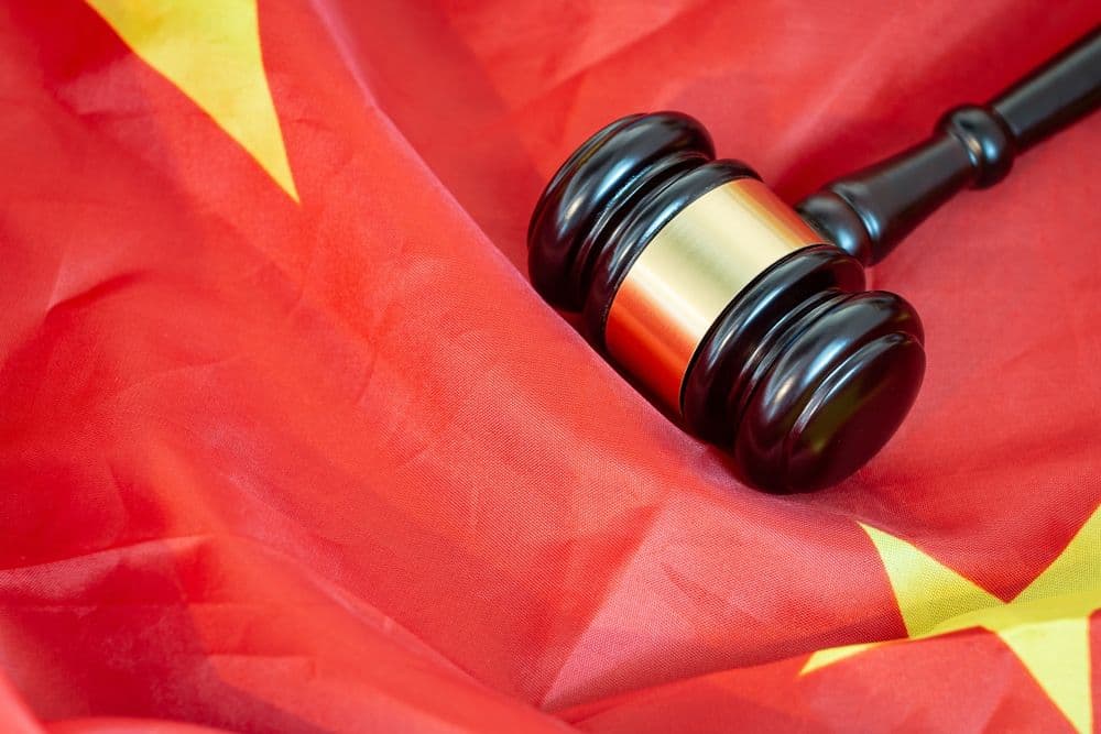 La Cina rafforza il divieto sulle criptovalute mentre torna la speculazione sulle stablecoin