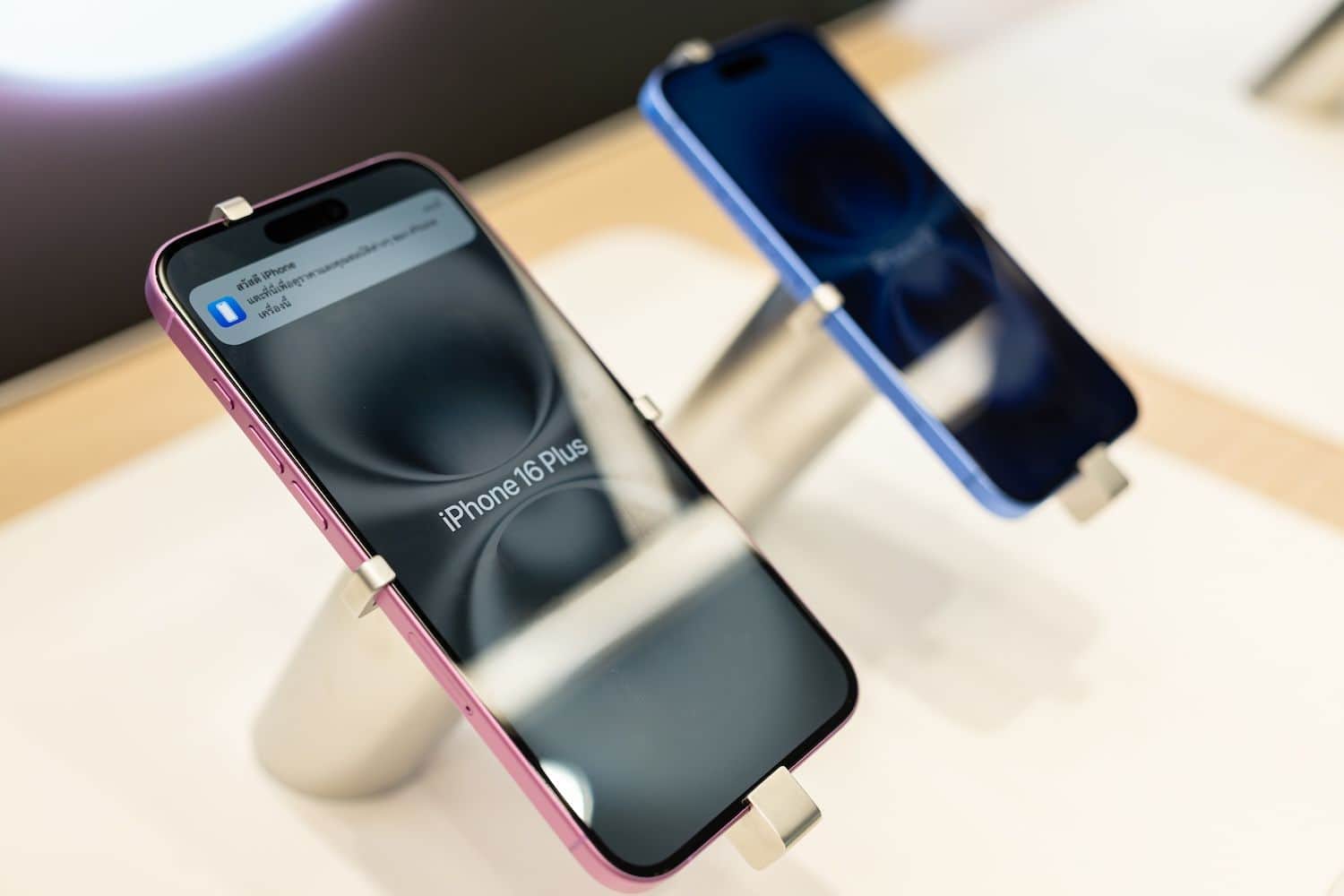 Strong reviews for Apple's iPhone 18 Pro chip, battery and camera come with advice that iPhone 17 Pro owners skip it (Image: Shutterstock)