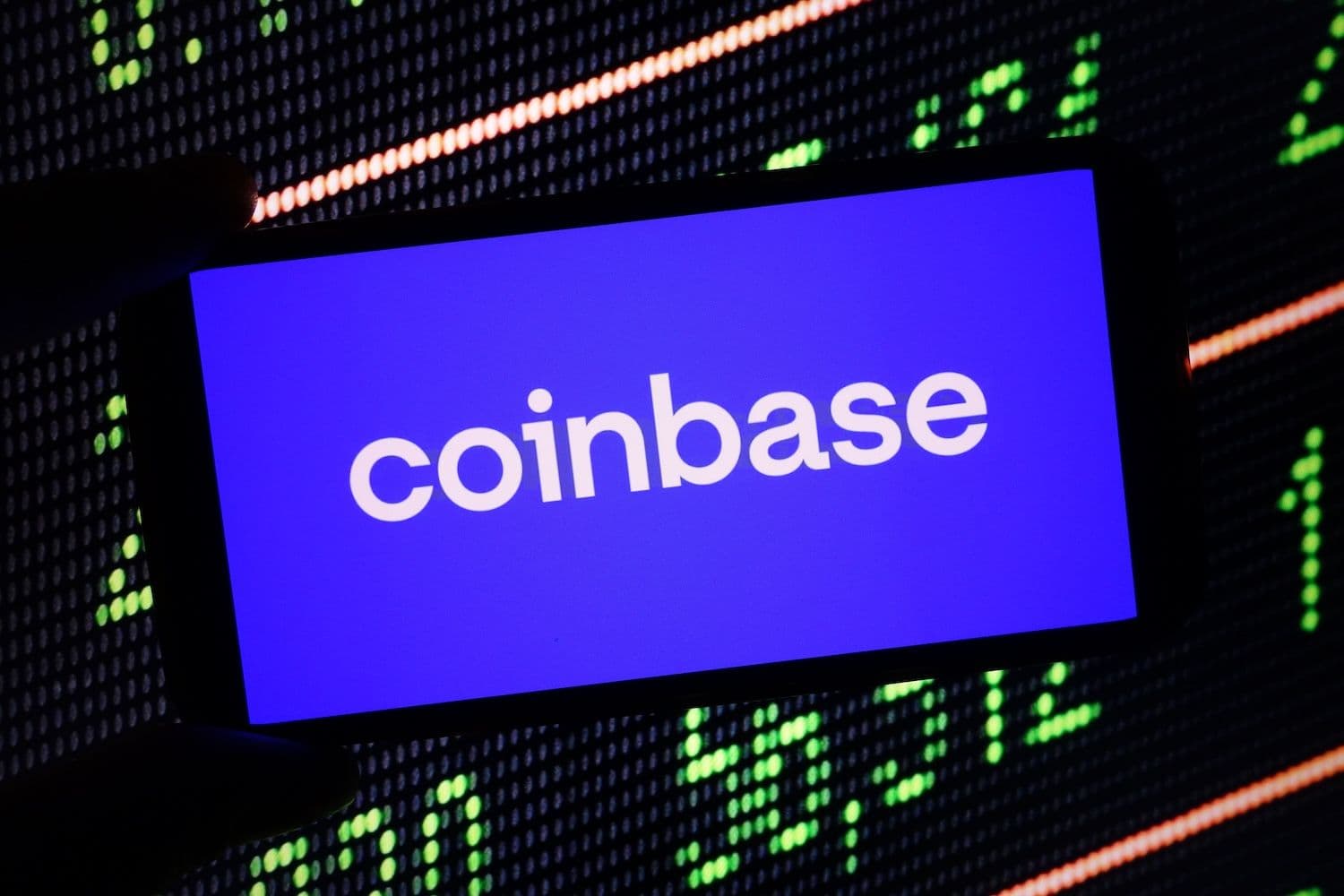 Coinbase is taking over USDC treasury duties on Hyperliquid, with USDH winding down across a network that holds nearly $5 billion in stablecoin supply (Image: Shutterstock)