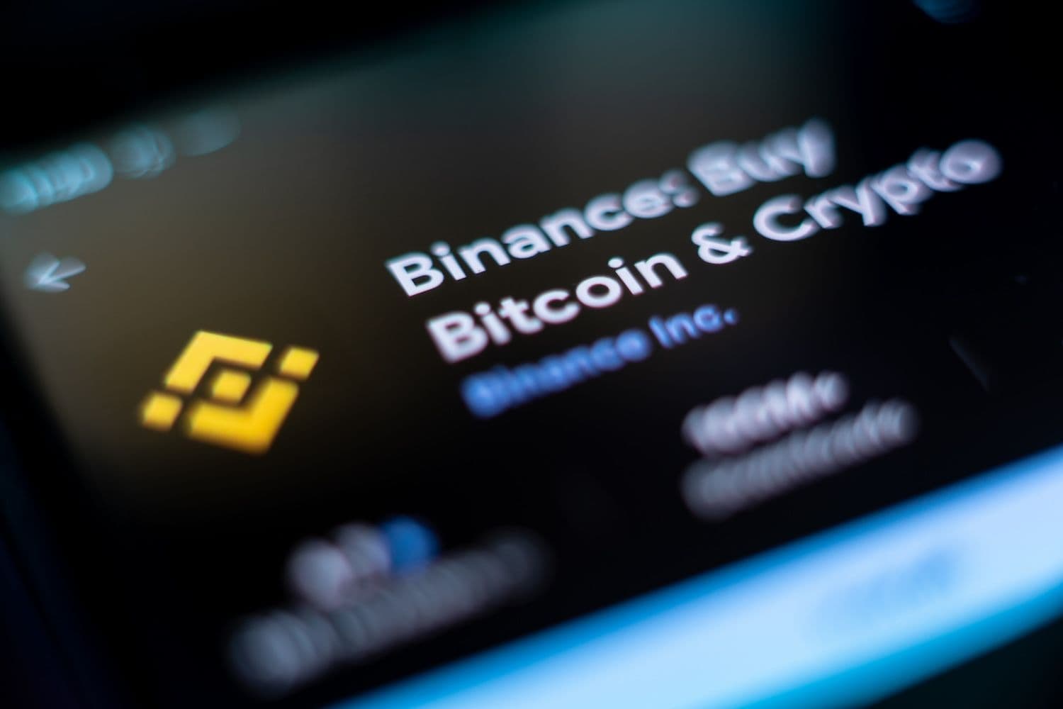 The world's largest crypto exchange halts European Union operations after missing the bloc's MiCA authorization deadline. (Image: Shutterstock)