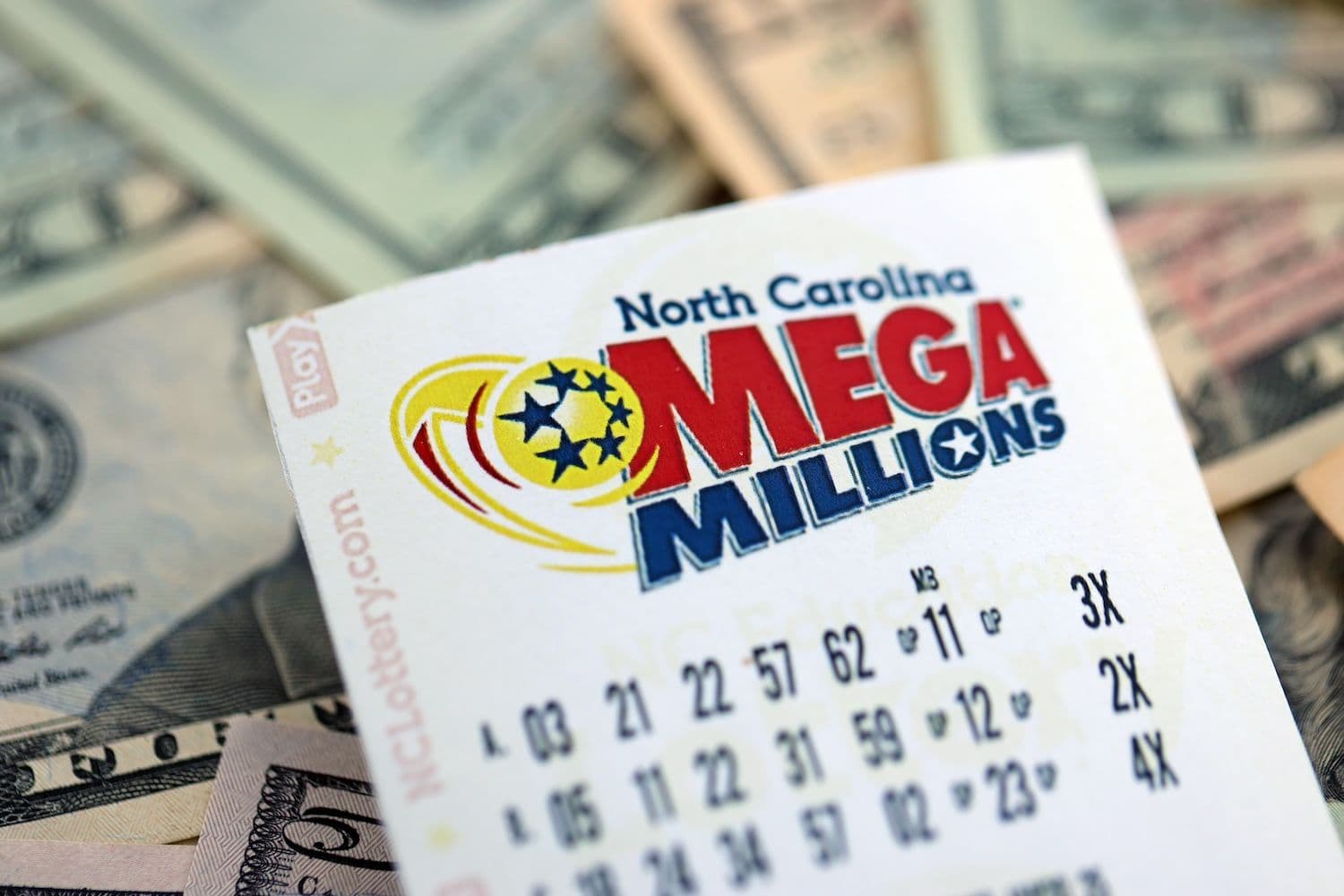 Mega Millions Hits $600M: How Prediction Markets And Crypto Are Chasing The Jackpot