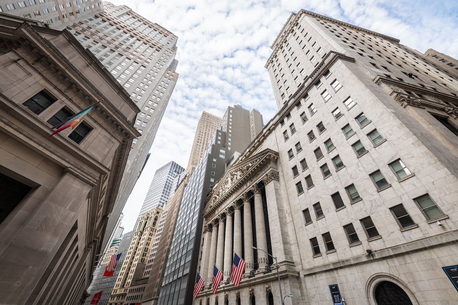 desktop-why-banks-need-clarity-act-more-than-crypto-does